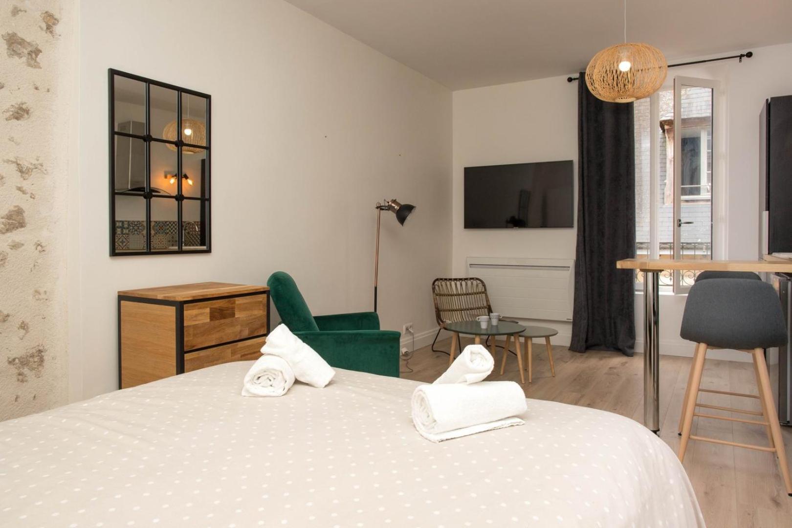 Apartamento Grand Studio Industriel Dans Le Centre Historique Poitiers Exterior foto